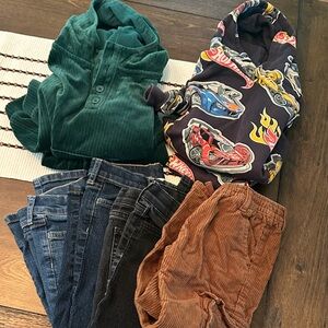 H&M Kids Lot  - 2 matching sets and 4 pairs of pants all 5T
